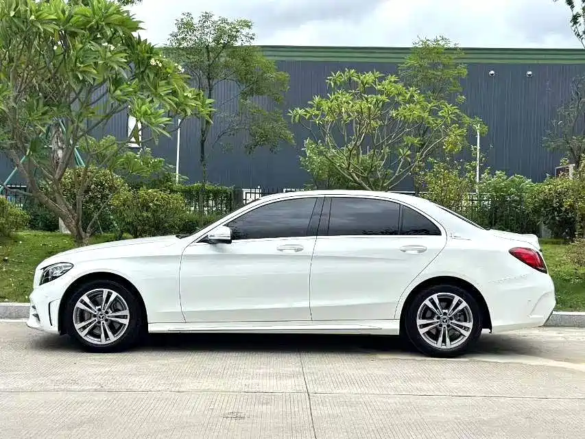 Mercedes-Benz C-Class 2017 C 200 L Sport