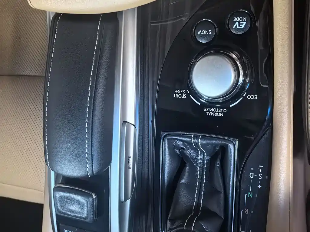 Lexus GS 2016 300h Luxury Edition