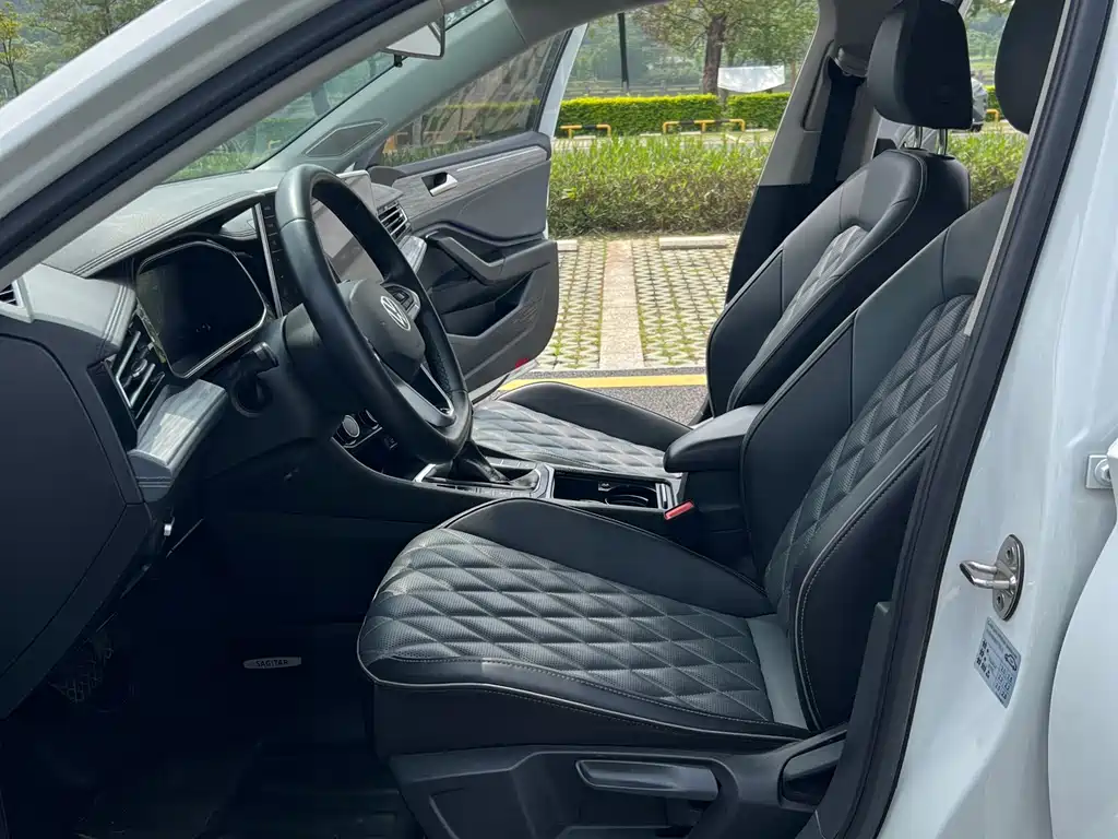 Volkswagen Sagitar 2023 300TSI DSG Beyond Edition