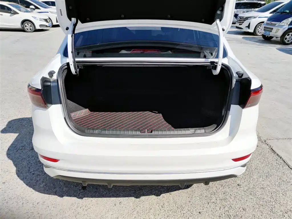 Geely Emgrand 2023 4th Gen Champion Edition 1.5L CVT Premium