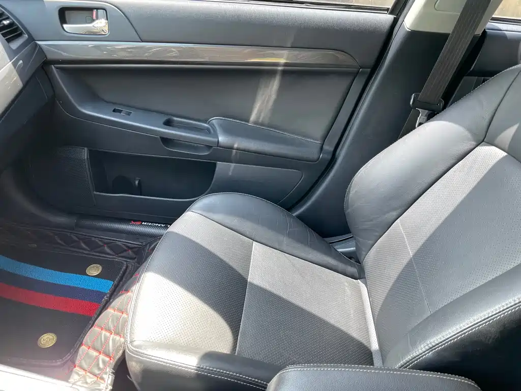 Mitsubishi Lancer EX 2011 2.0L CVT Flagship Edition