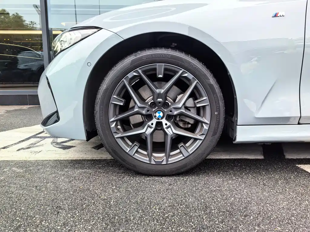 BMW 3 Series 2025 330Li M Sport Night Edition