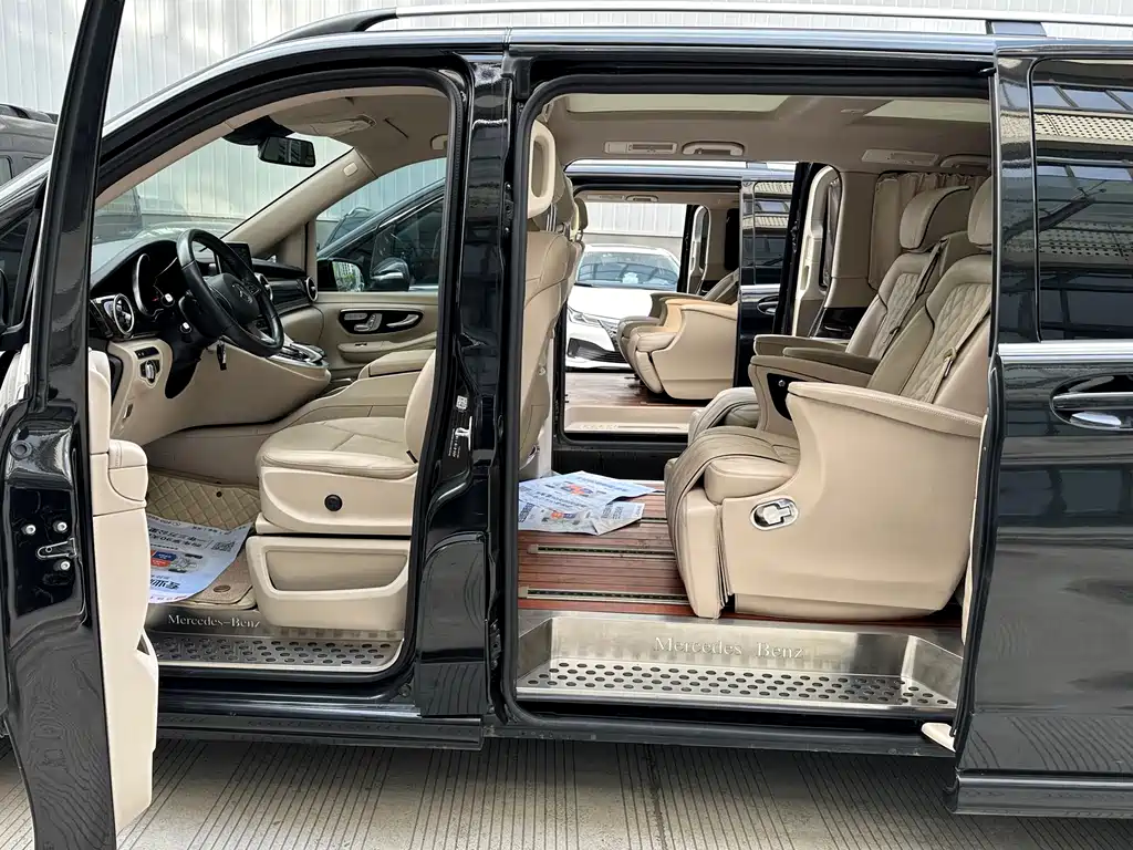 Mercedes-Benz V-Class 2017 V 260 L Exclusive Long Wheelbase
