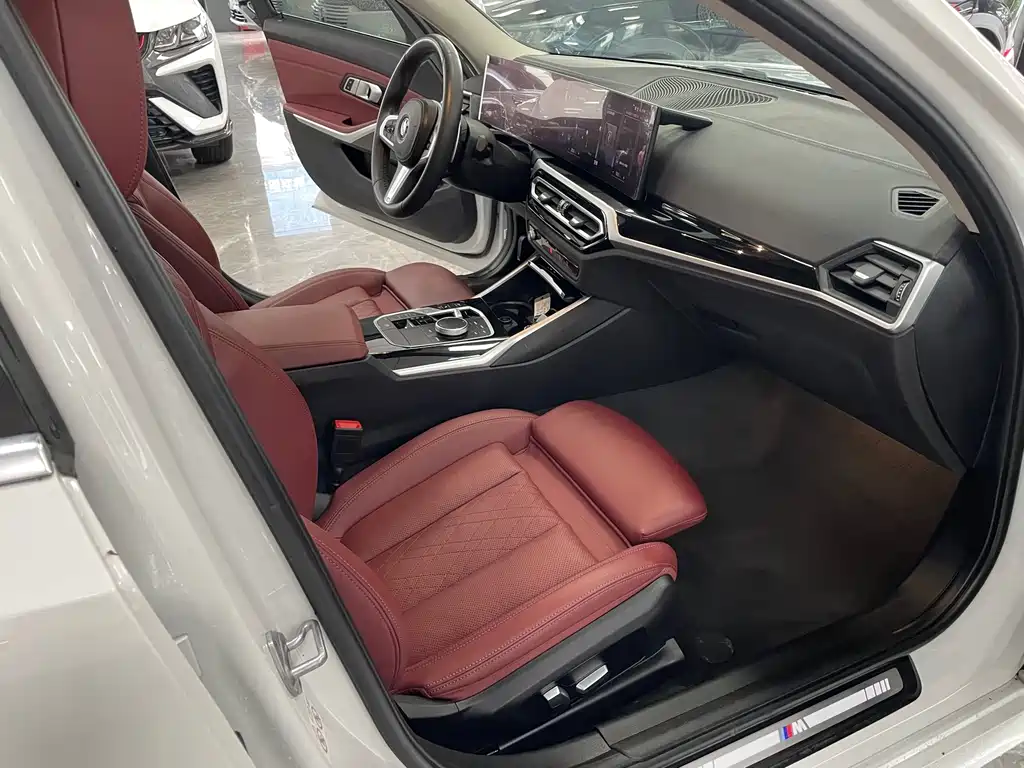 BMW 3 Series 2023 320Li M Sport Package - фото 7