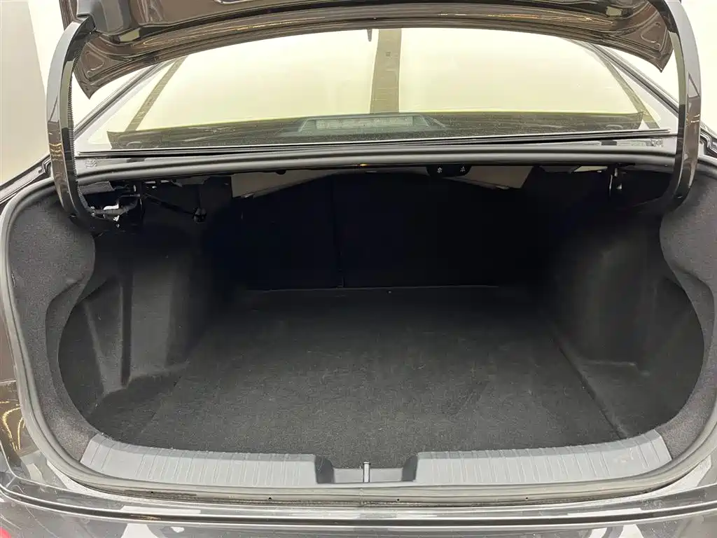 Sagitar 2023 300TSI DSG Beyond Edition