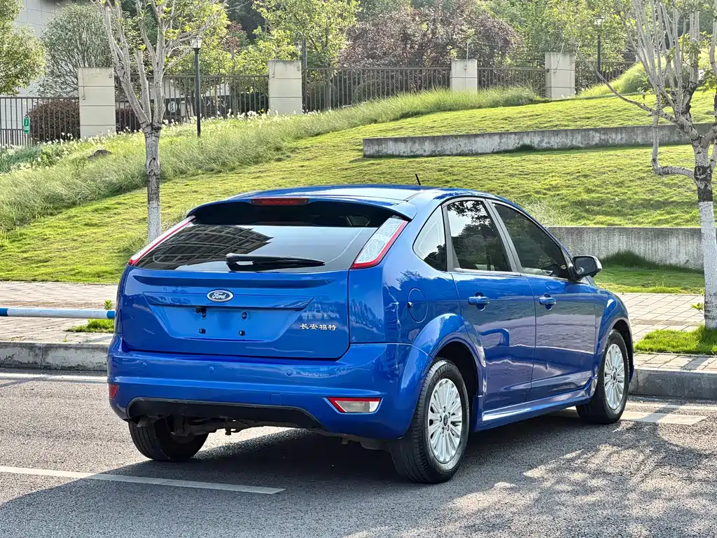 Ford Focus 2013 Hatchback Classic 1.8L Automatic Fashion Edition