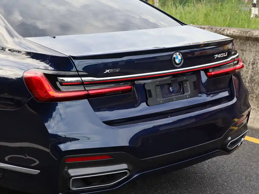 BMW 7 Series 2022 740Li xDrive Executive Edition M Sport Package - фото 11