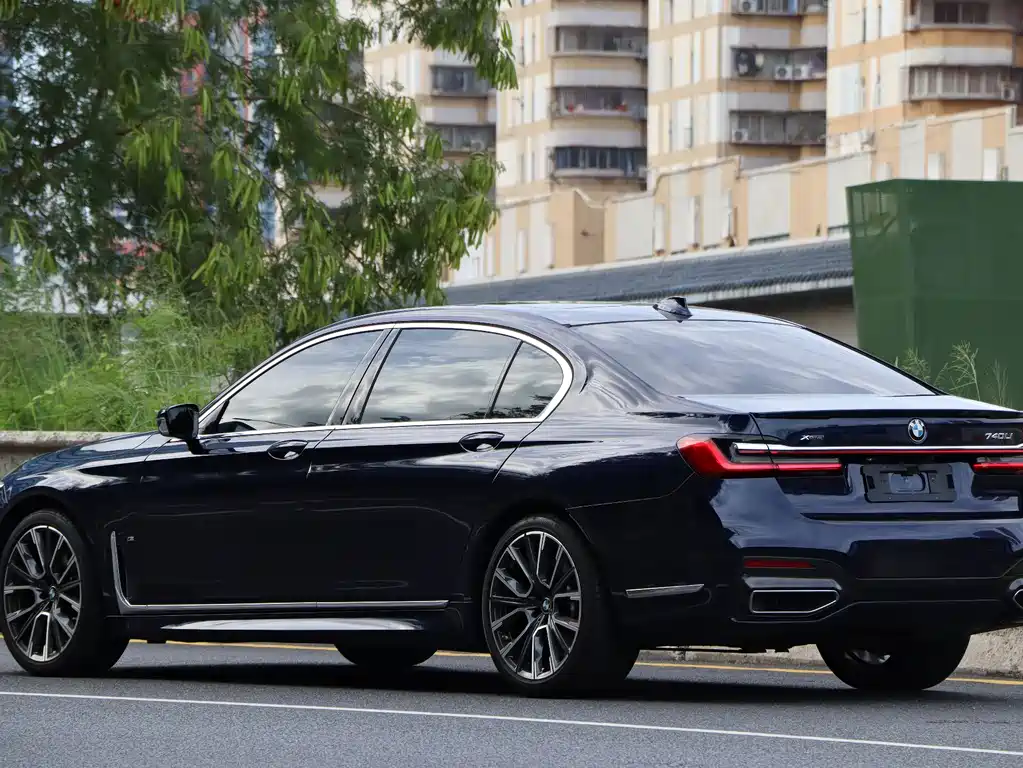 BMW 7 Series 2022 740Li xDrive Executive Edition M Sport Package - фото 4