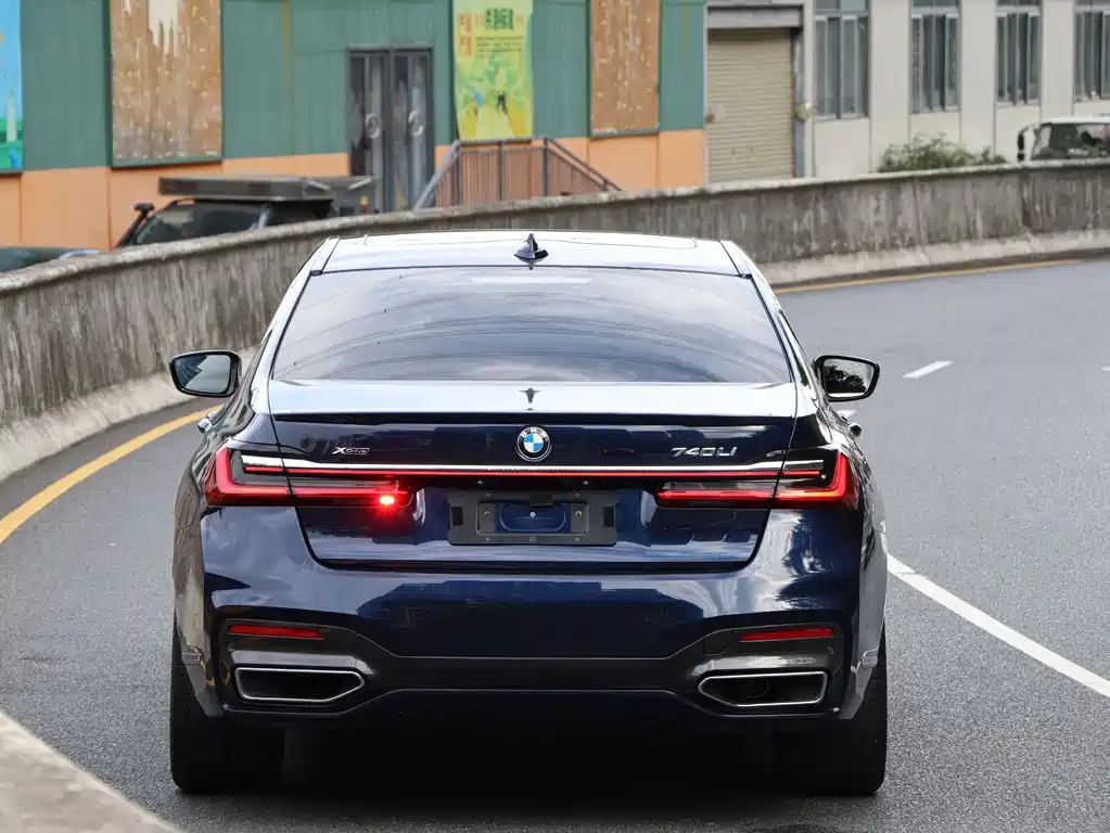 BMW 7 Series 2022 740Li xDrive Executive Edition M Sport Package - фото 5