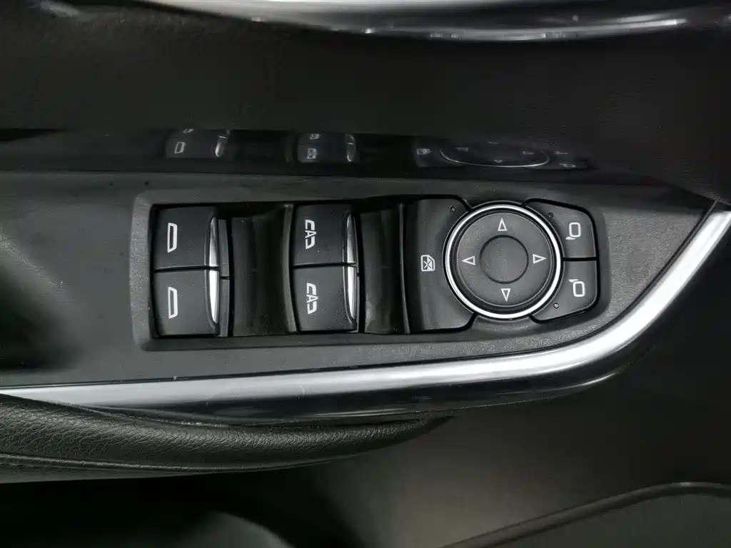 凯迪拉克XT4 2018款 28T 两驱技术型