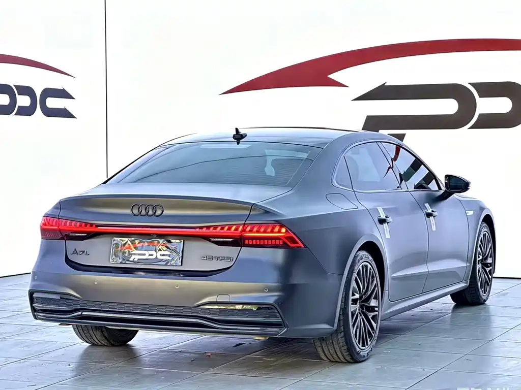 Audi A7L 2024 45 TFSI Luxury