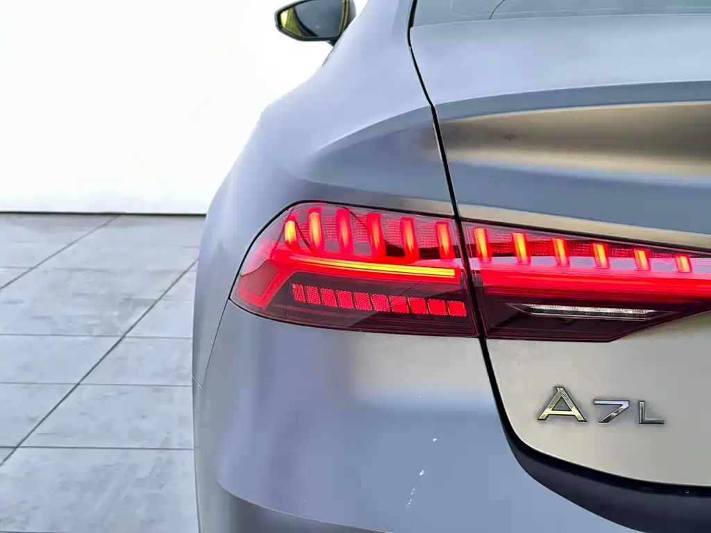 Audi A7L 2024 45 TFSI Luxury