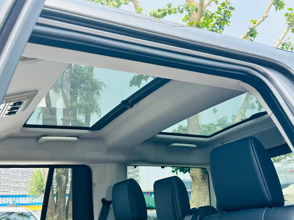 Land Rover Discovery 2016 3.0 SC V6 HSE