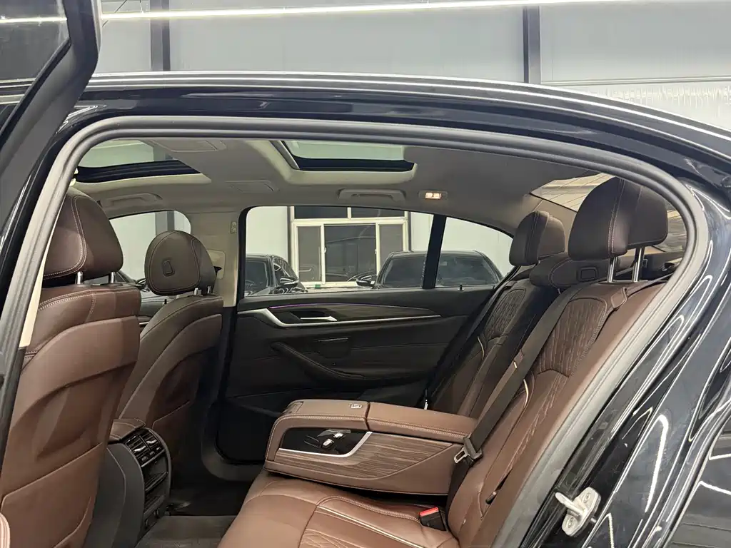 BMW 5 Series 2018 Facelift 530Li Leading Edition Luxury Package