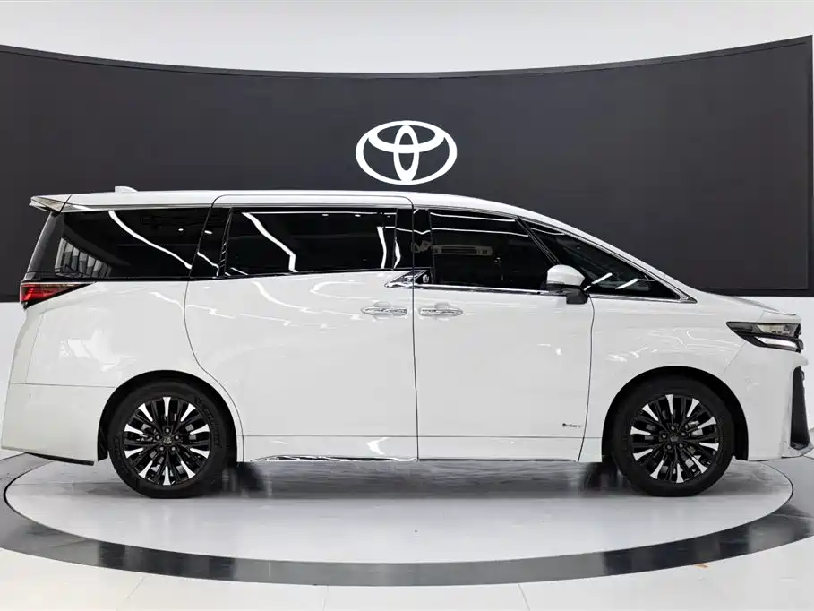 2024 Toyota Vellfire Crown Hybrid 2.5L Supreme Executive Edition