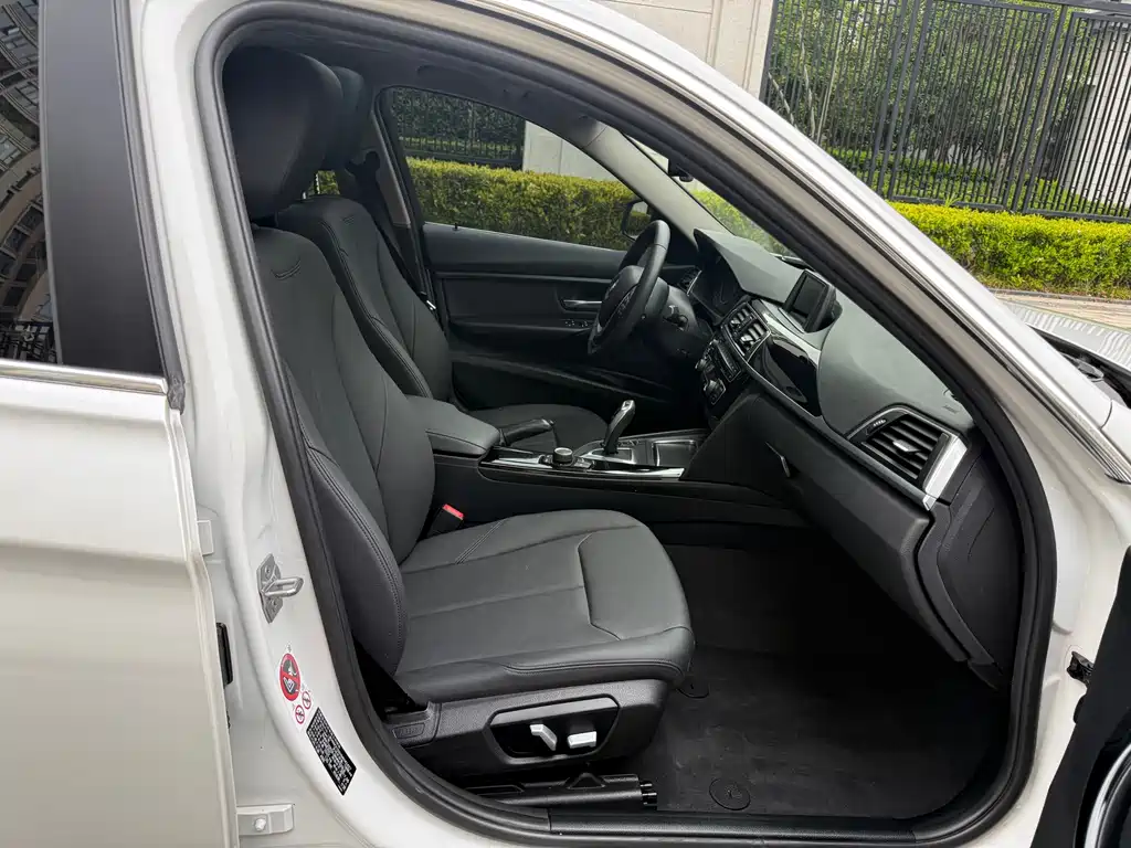 BMW 3 Series 2017 model 320Li Fashion