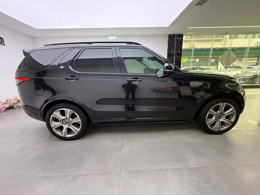 Land Rover Discovery 2019 2.0T SE