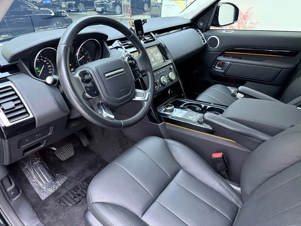 Land Rover Discovery 2019 2.0T SE