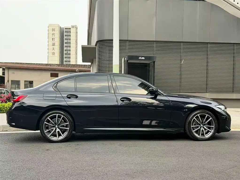 BMW 3 Series 2025 325Li M Sport Package