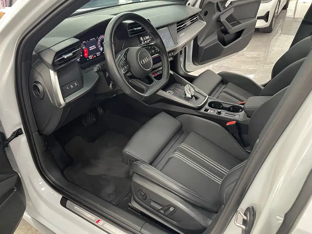 Audi A3L Limousine 2023 35 TFSI Fashion Sport