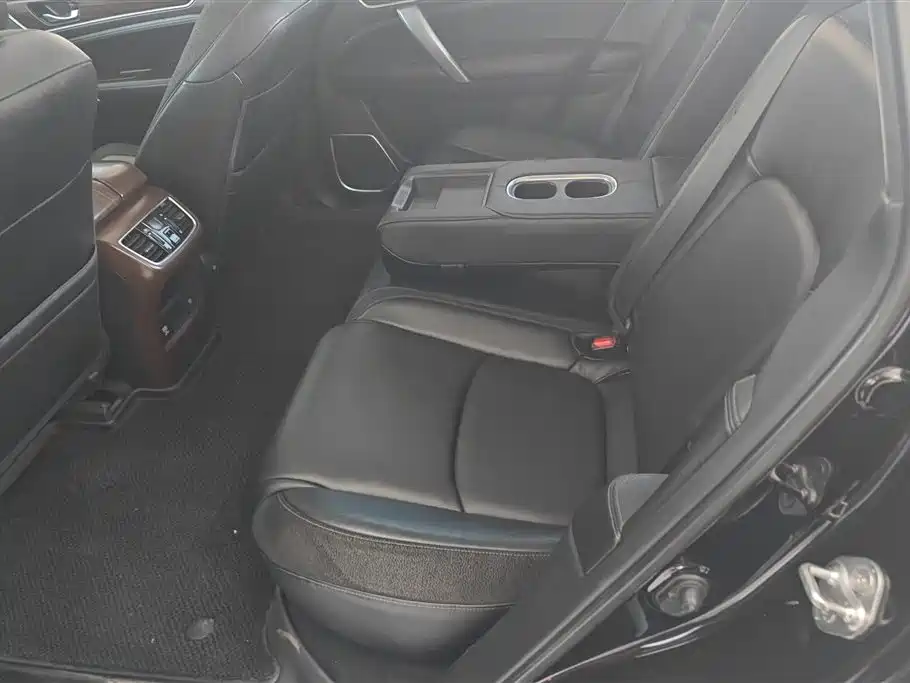 Avancier 2017 240TURBO 2WD Comfort Edition