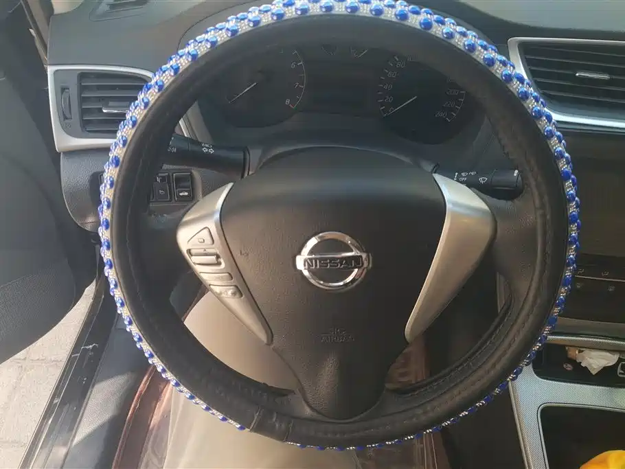 Nissan Sylphy 2012 1.6XL Manual Luxury Edition