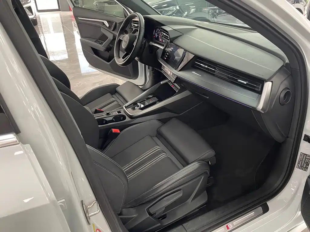 Audi A3L Limousine 35 TFSI Fashion Sport 2023