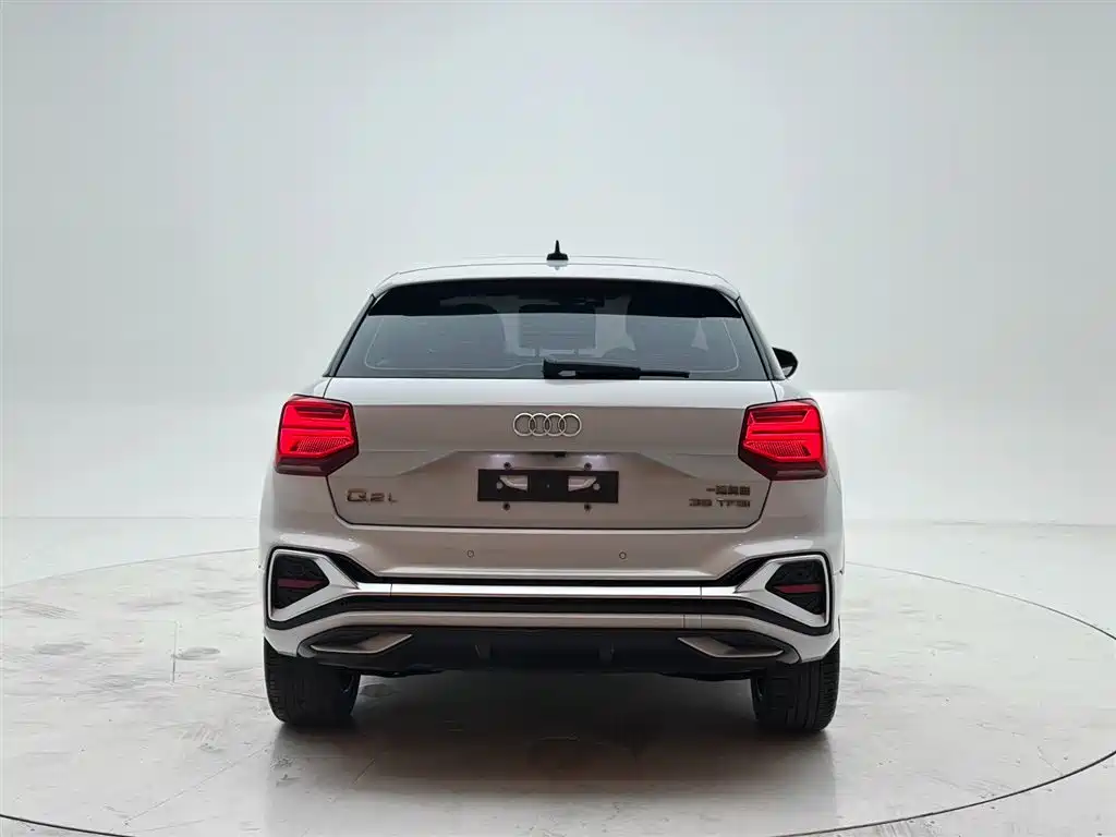 Audi Q2L 2022 35 TFSI Entry Dynamic