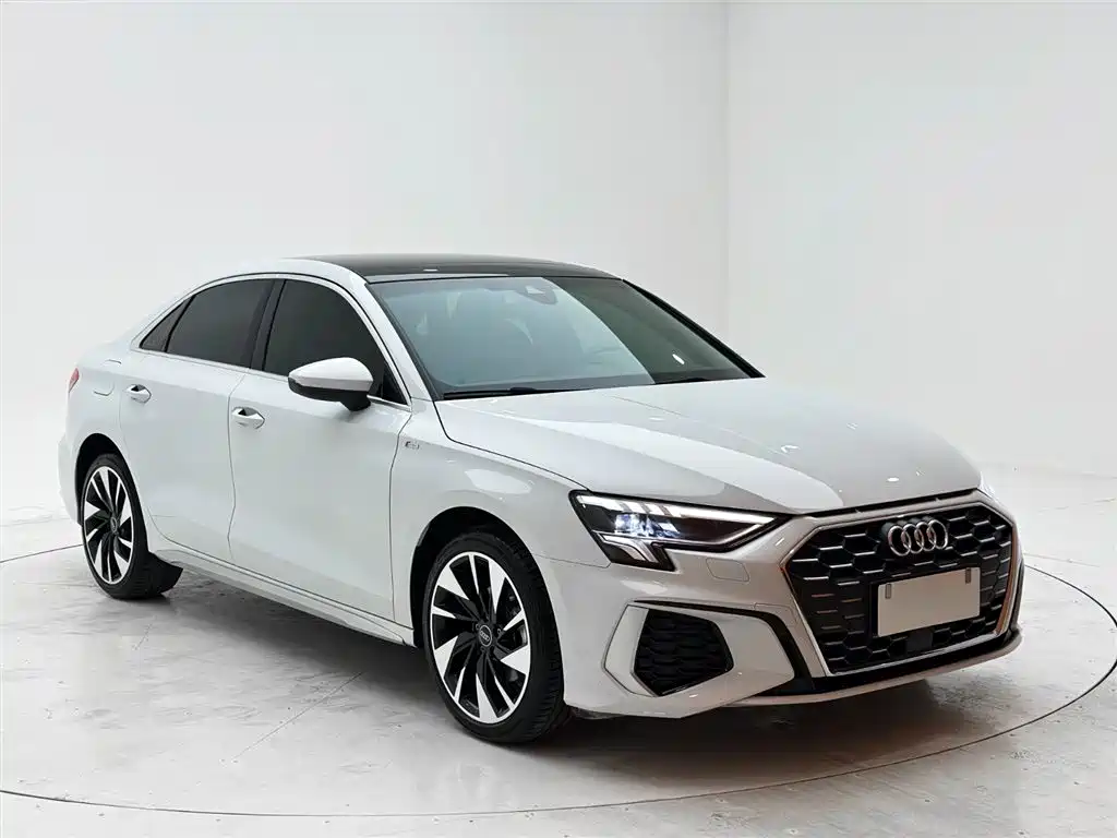 Audi A3L Limousine 2023 Facelift 35 TFSI Fashion Sport