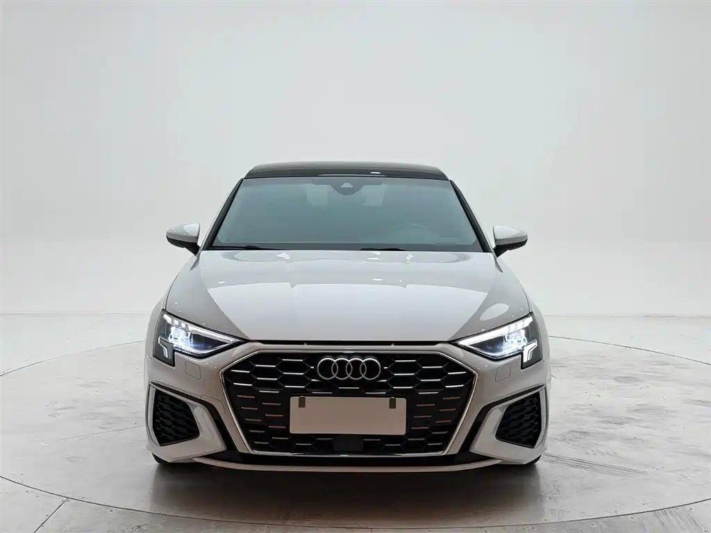 Audi A3L Limousine 2023 Facelift 35 TFSI Fashion Sport