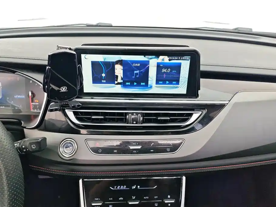 Changan CS75 2021 Honor Million Edition 280T DCT Luxury