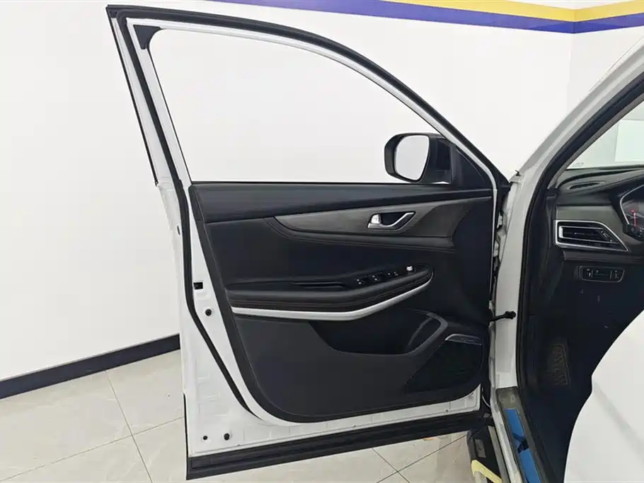 Changan CS75 2021 Honor Million Edition 280T DCT Luxury