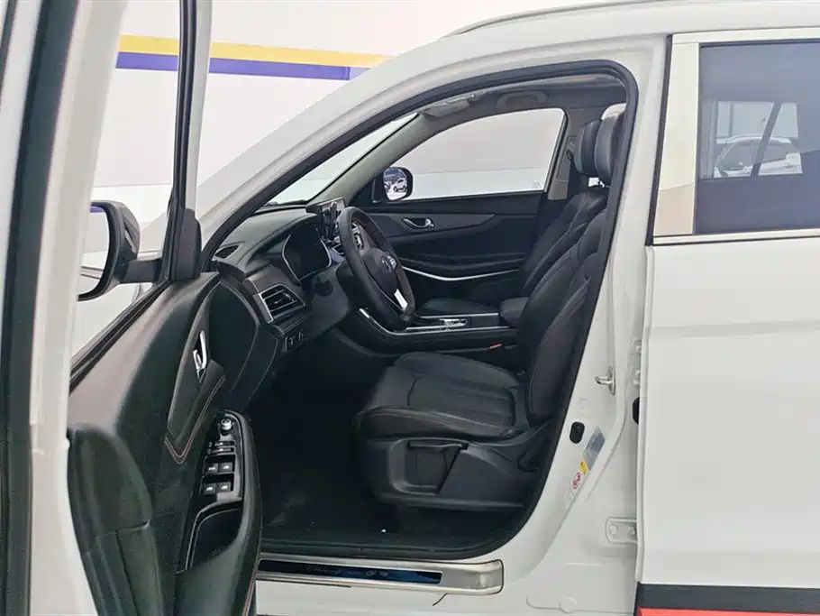 Changan CS75 2021 Honor Million Edition 280T DCT Luxury