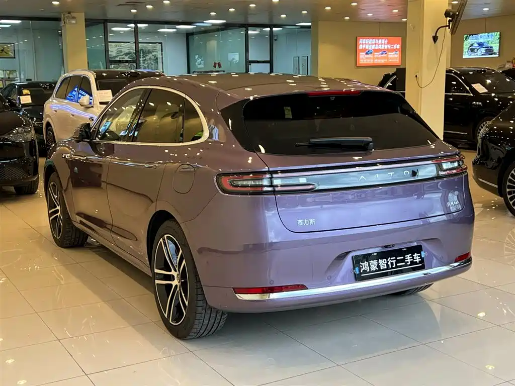 AITO M5 2025 EREV Ultra AWD