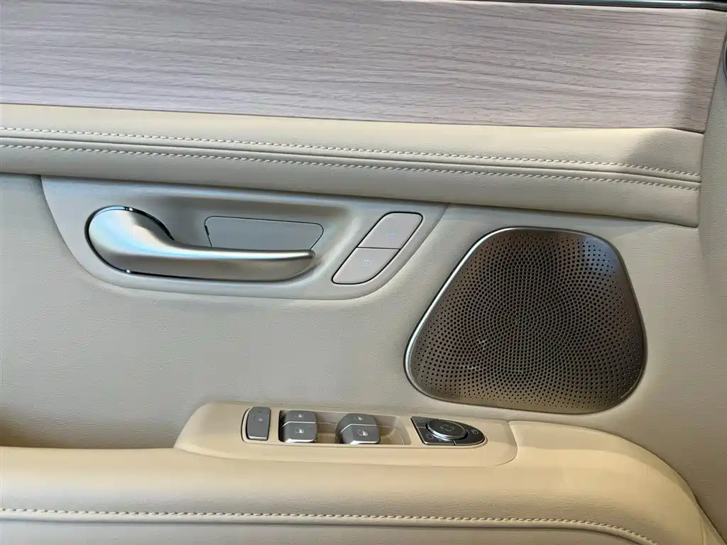 AITO M5 2025 EREV Ultra AWD