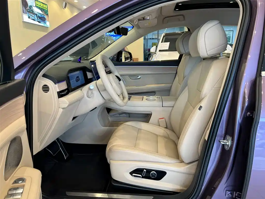AITO M5 2025 EREV Ultra AWD