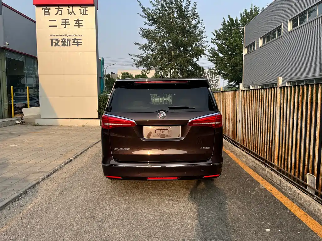 Buick GL8 2017 ES 28T Comfort Edition China V