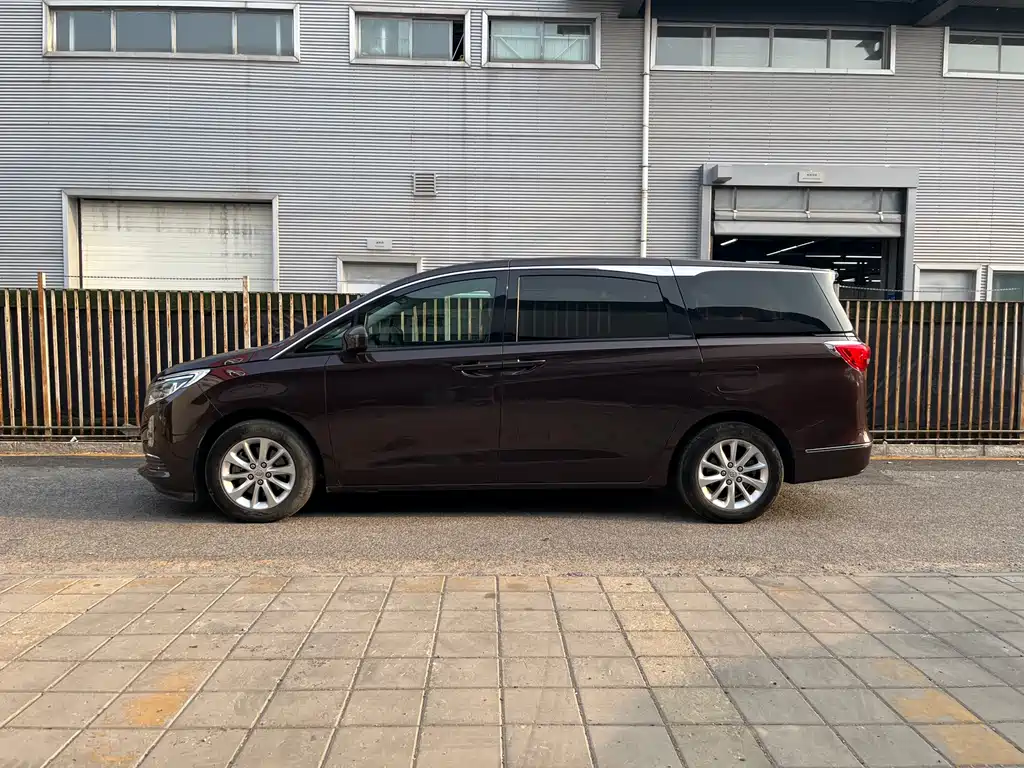 Buick GL8 2017 ES 28T Comfort Edition China V
