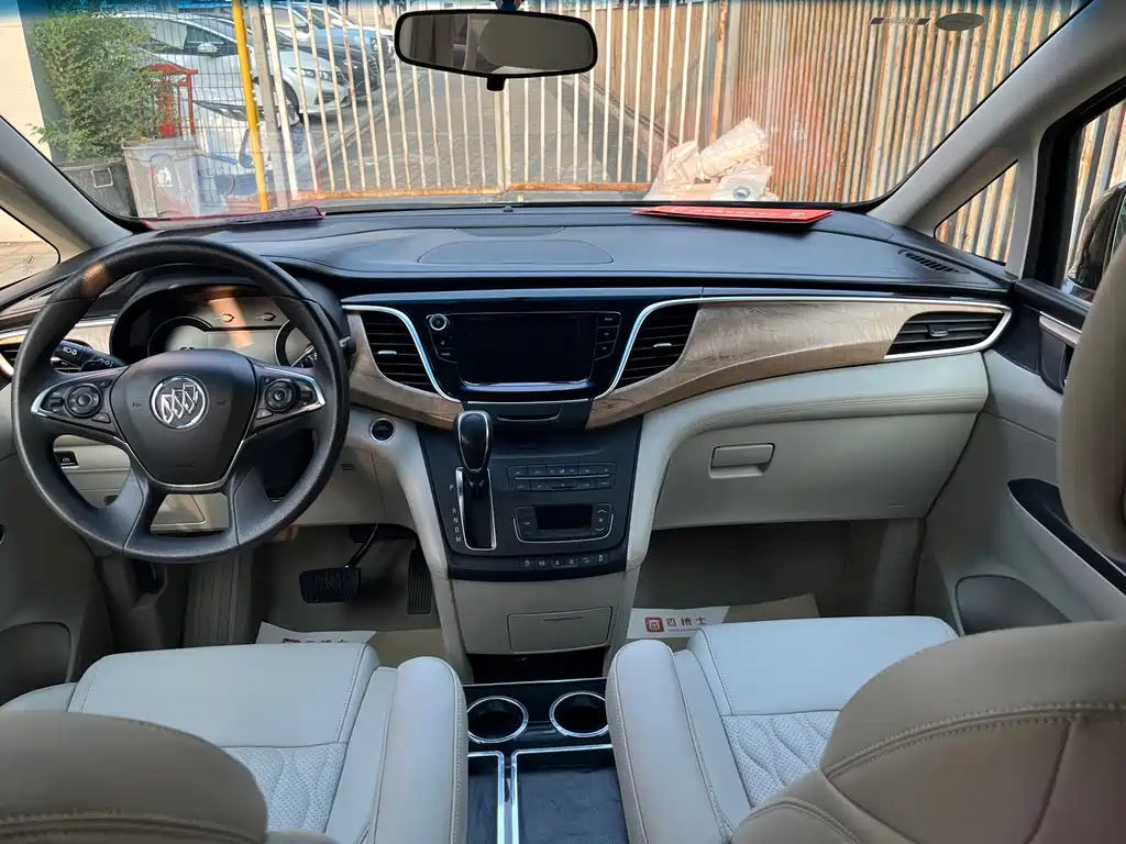 Buick GL8 2017 ES 28T Comfort Edition China V