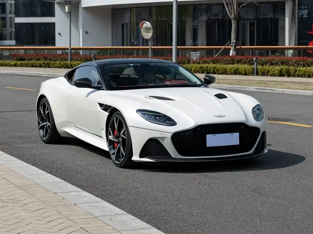 Aston Martin DBS Superleggera V12 Coupe