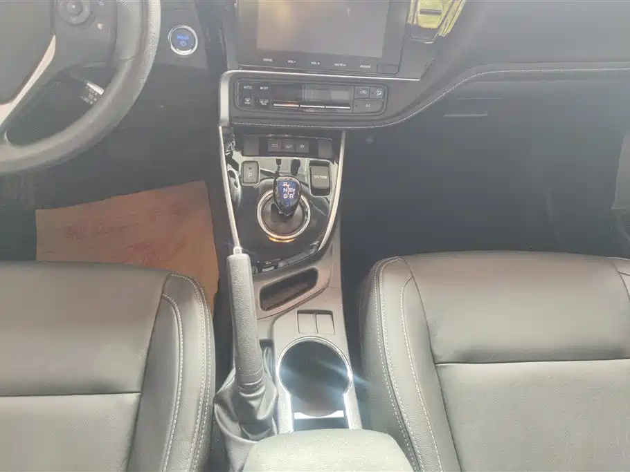 Toyota Corolla Plug-in Hybrid 2020 1.8L E-CVT Comfort Edition