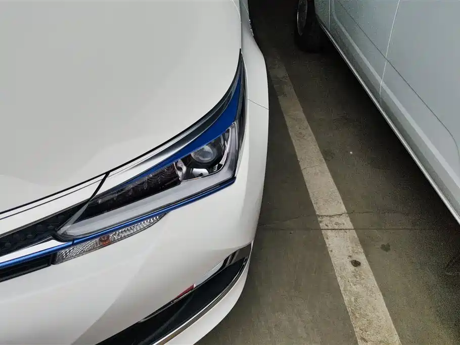 Toyota Corolla Plug-in Hybrid 2020 1.8L E-CVT Comfort Edition