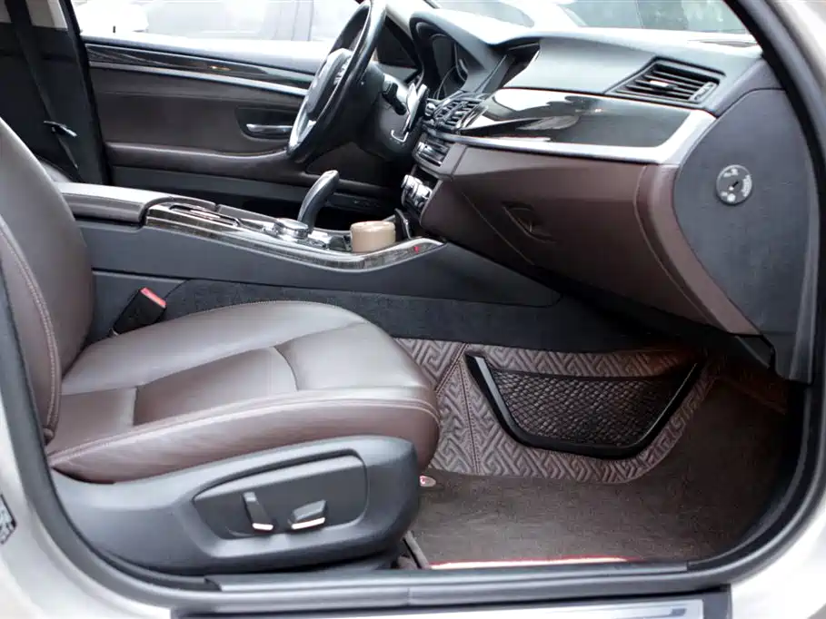 BMW 5 Series 2014 525Li Luxury Design Package - фото 18