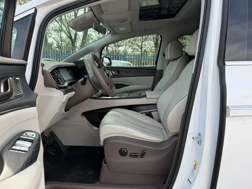 Denza D9 2022 DM-i 970 AWD Prestige Edition