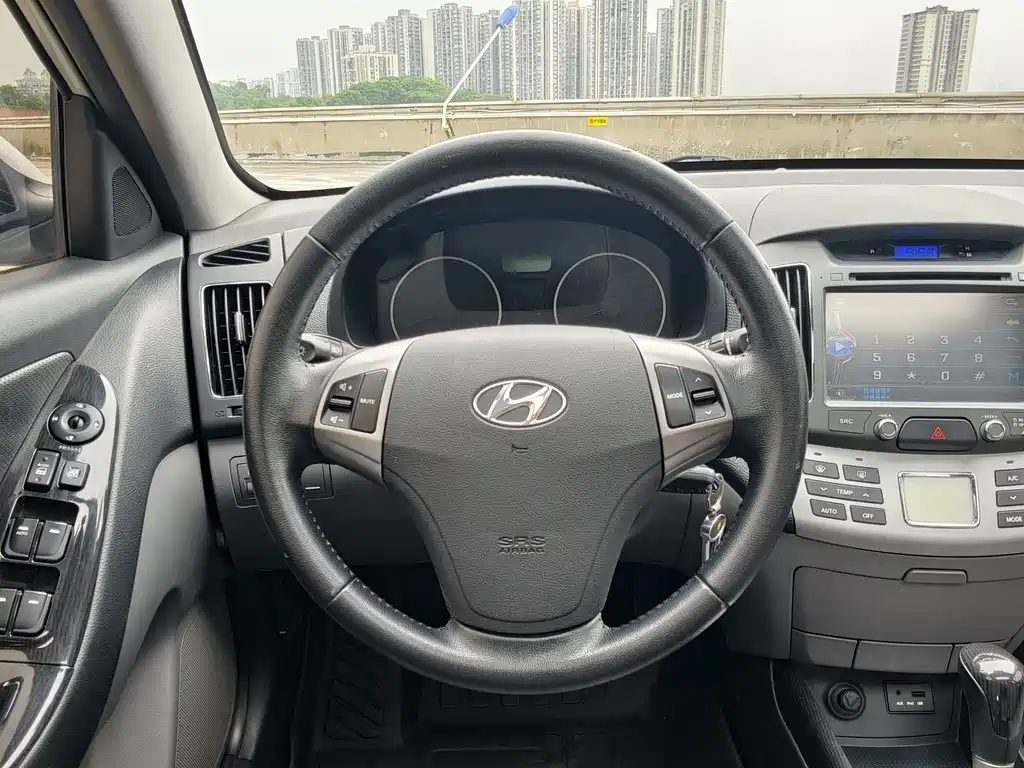 Hyundai Elantra 2011 1.6L Automatic Luxury Edition