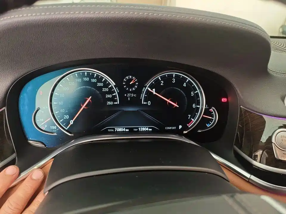 BMW 7 Series 2016 730Li Leading Edition - фото 2