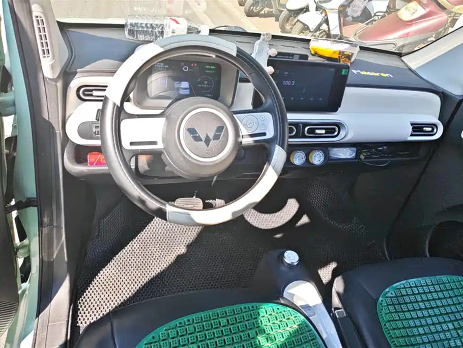 Wuling Hongguang MINI EV 2024 3rd Generation 215km Advanced Edition