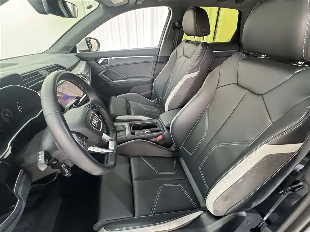 Audi Q3 2024 35 TFSI Fashion Dynamic