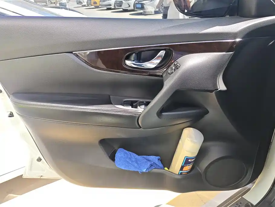Nissan X-Trail 2014 2.5L CVT Supreme Edition 4WD