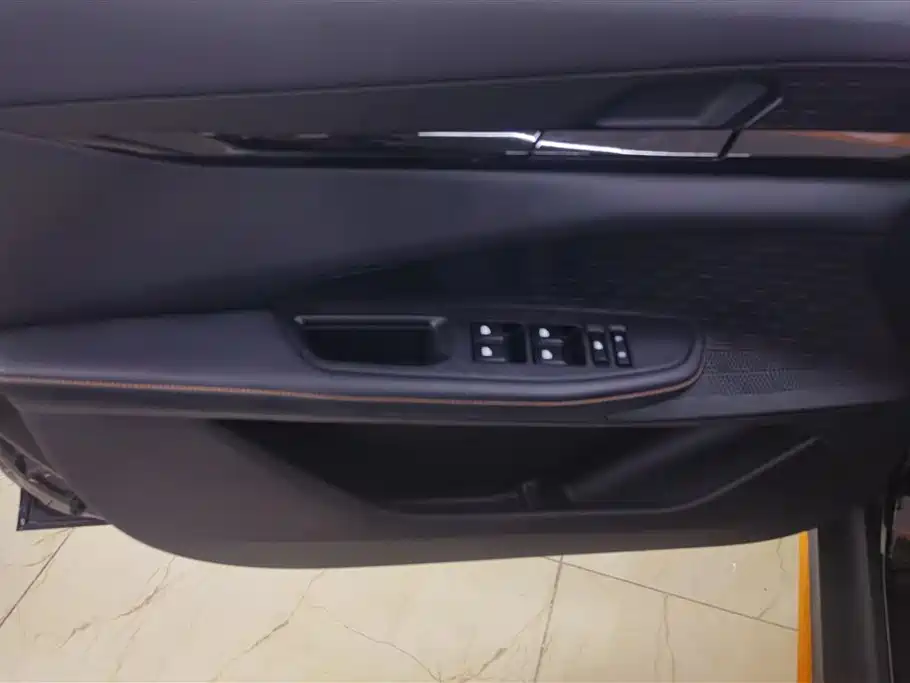 Changan UNI-V 2025 1.5T 500Bar High-Performance Sport Edition